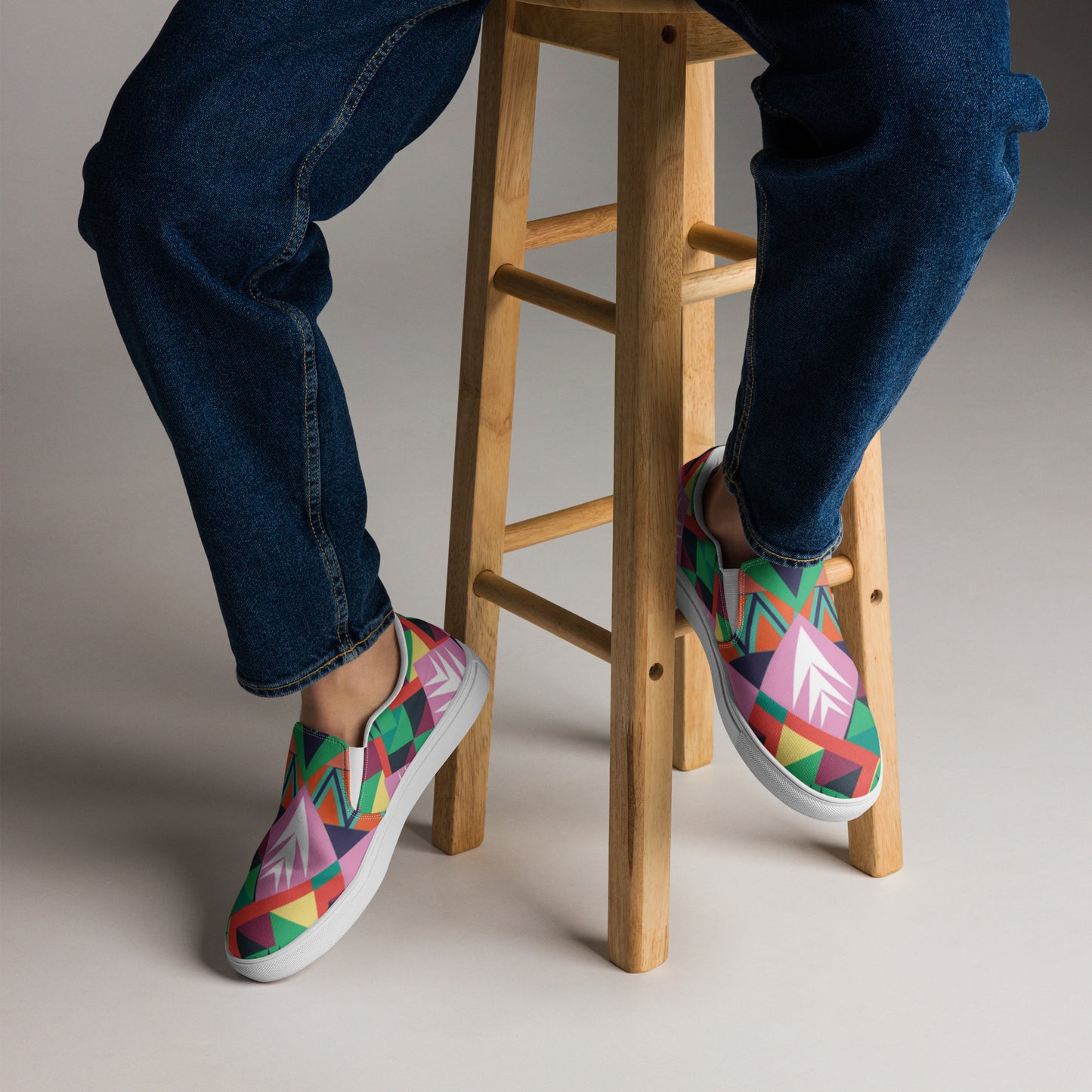 Men’s slip-on canvas shoes