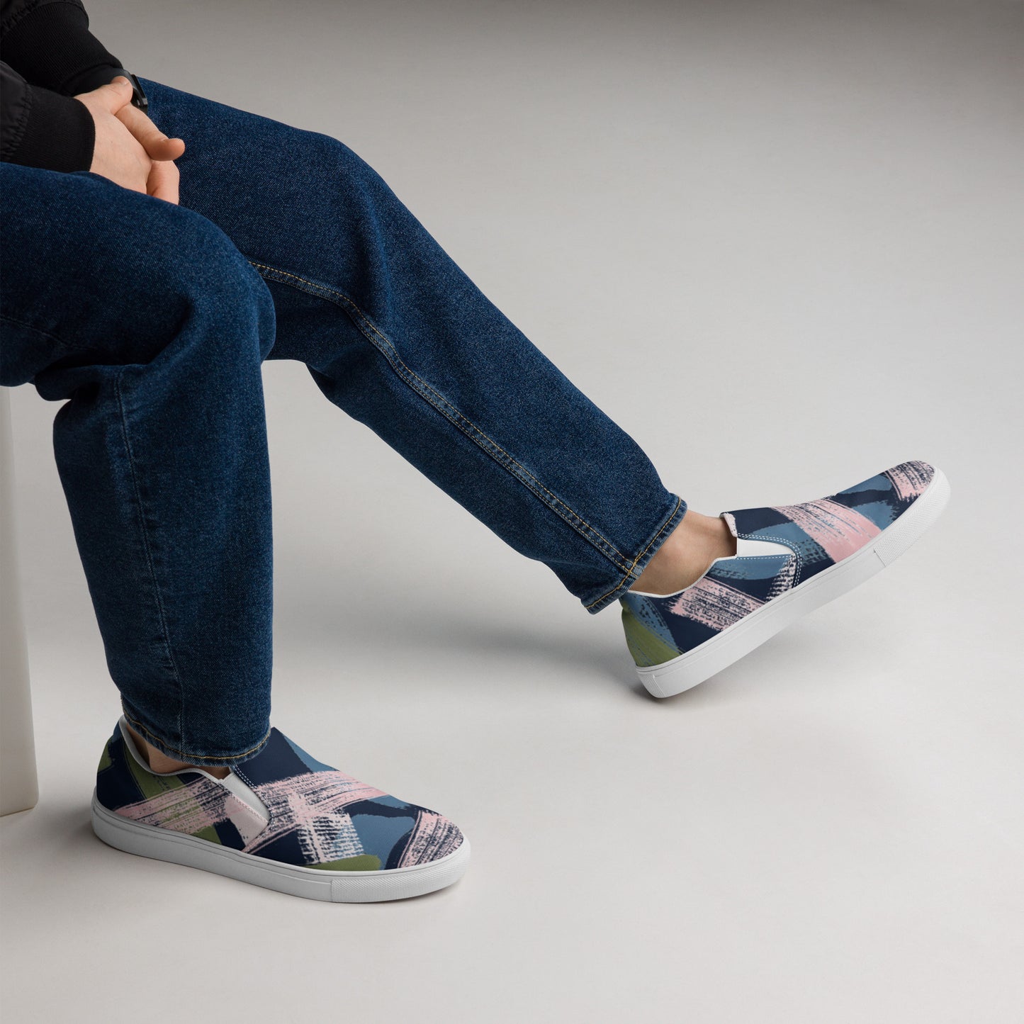 Men’s slip-on canvas shoes