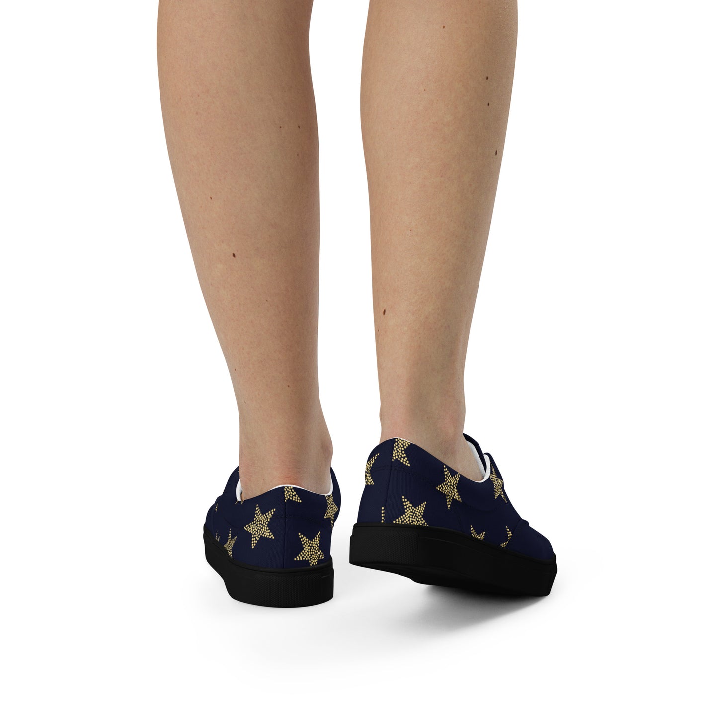 Women’s lace-up canvas shoes