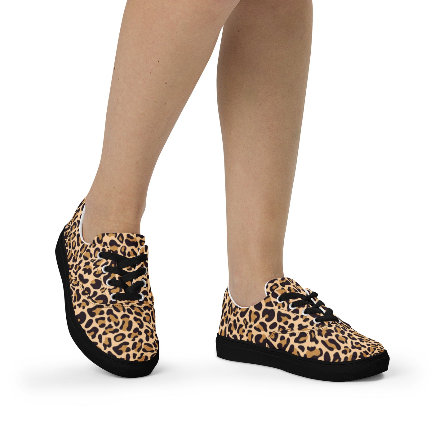 Women’s lace-up canvas shoes