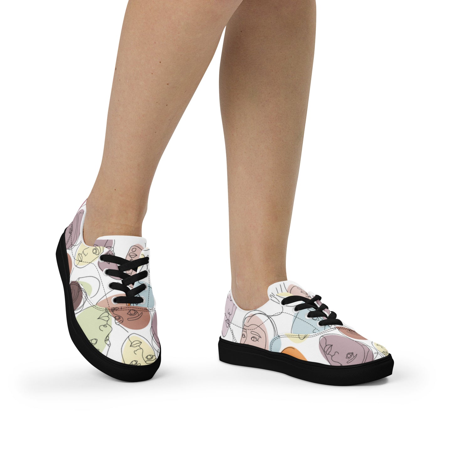 Women’s lace-up canvas shoes