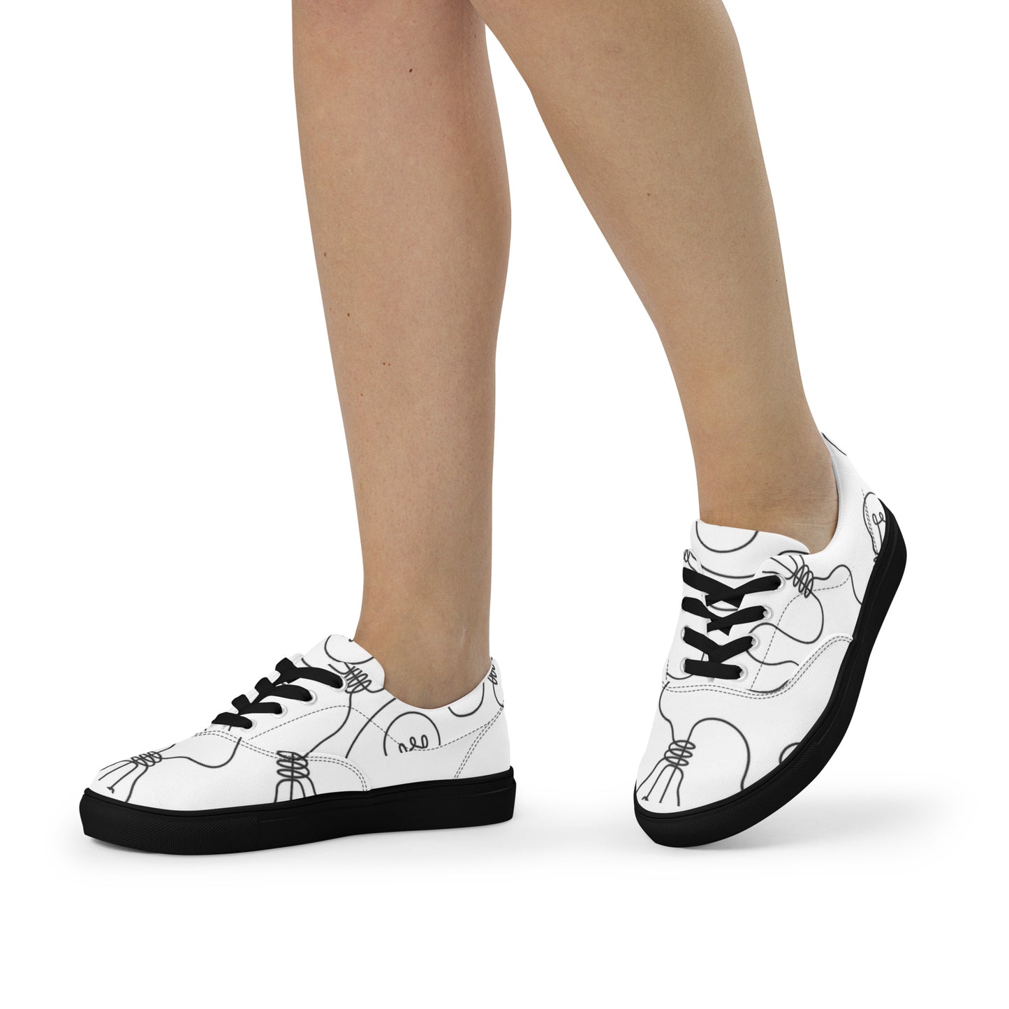 Women’s lace-up canvas shoes