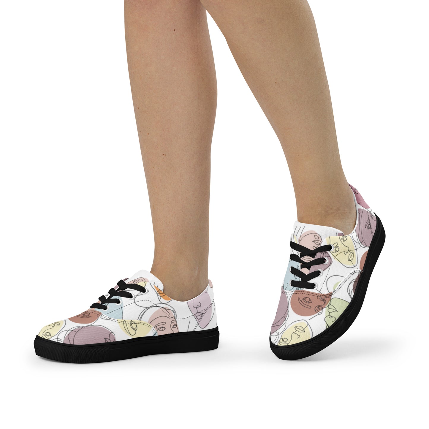 Women’s lace-up canvas shoes