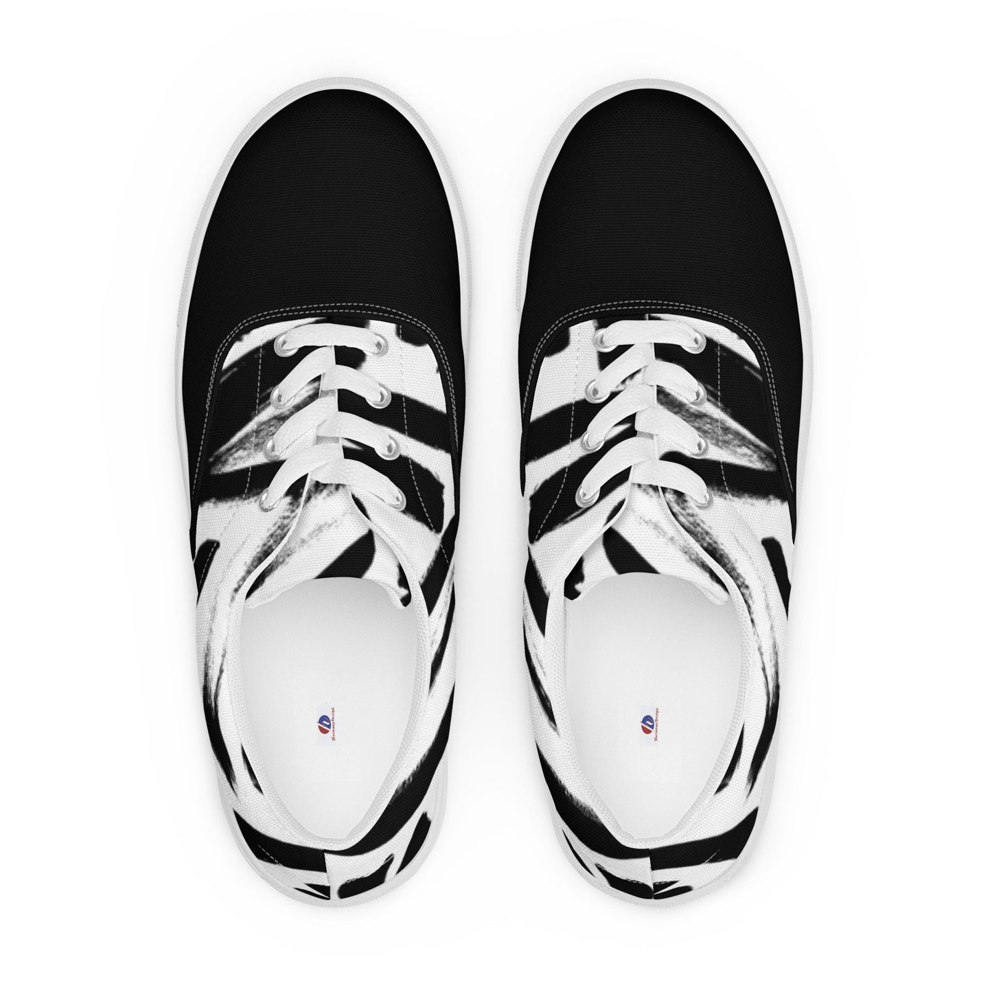 Women’s lace-up canvas shoes