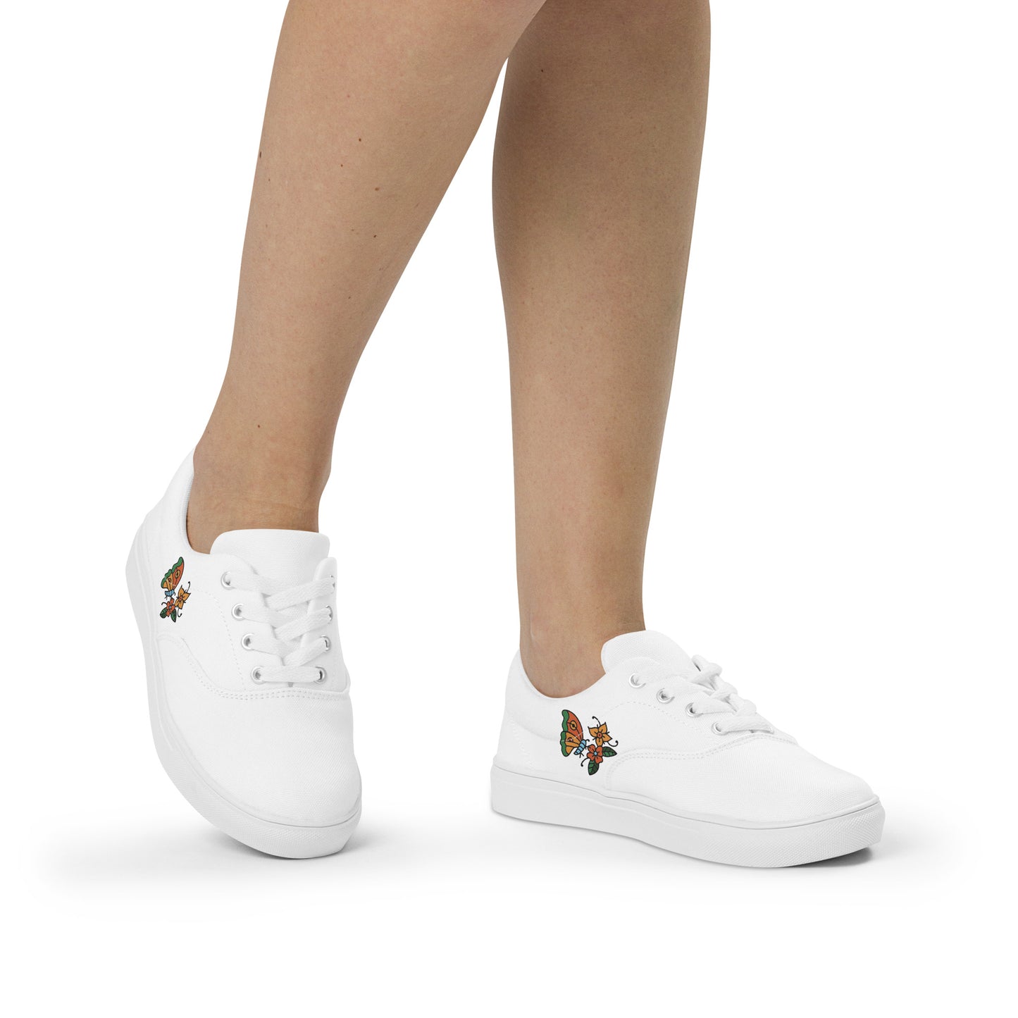 Women’s lace-up canvas shoes