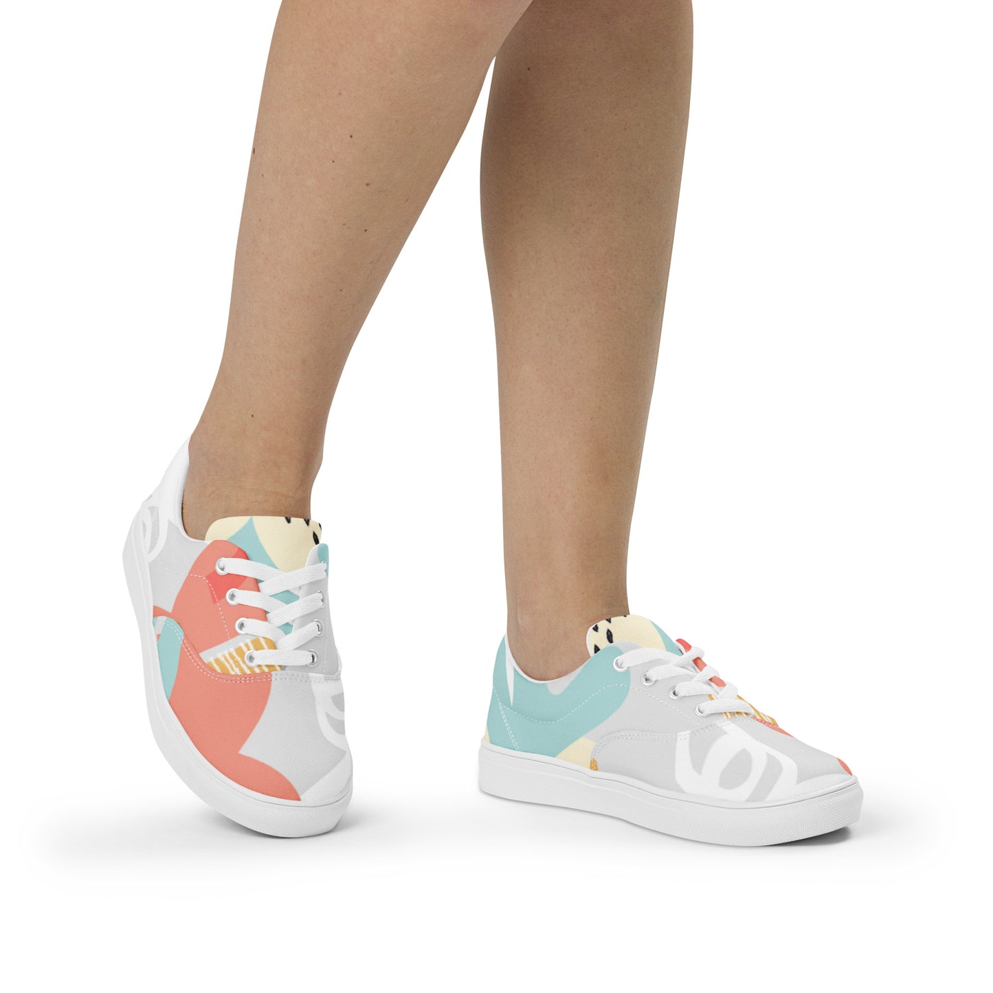 Women’s lace-up canvas shoes