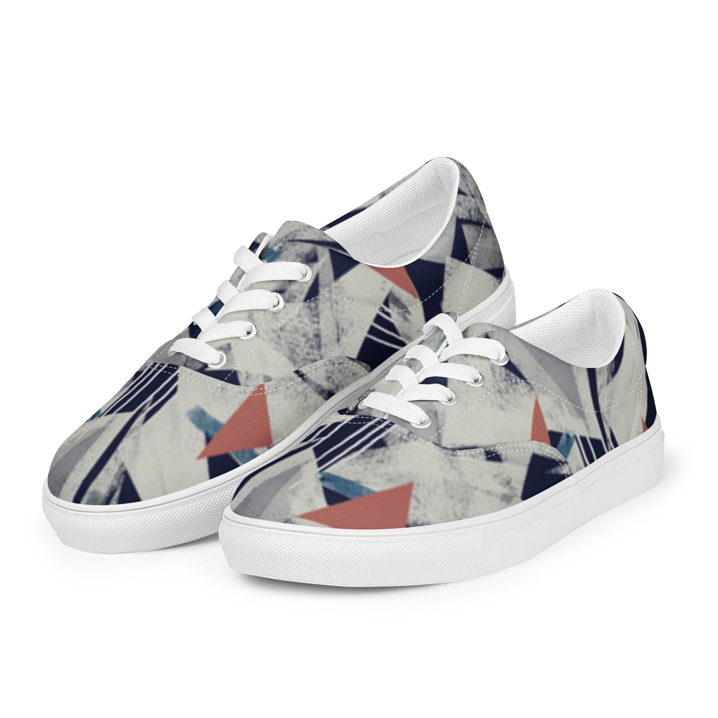 Women’s lace-up canvas shoes