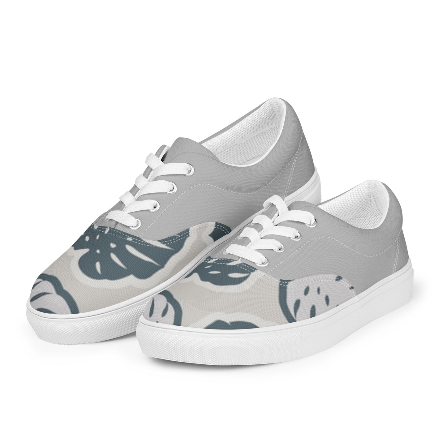 Women’s lace-up canvas shoes