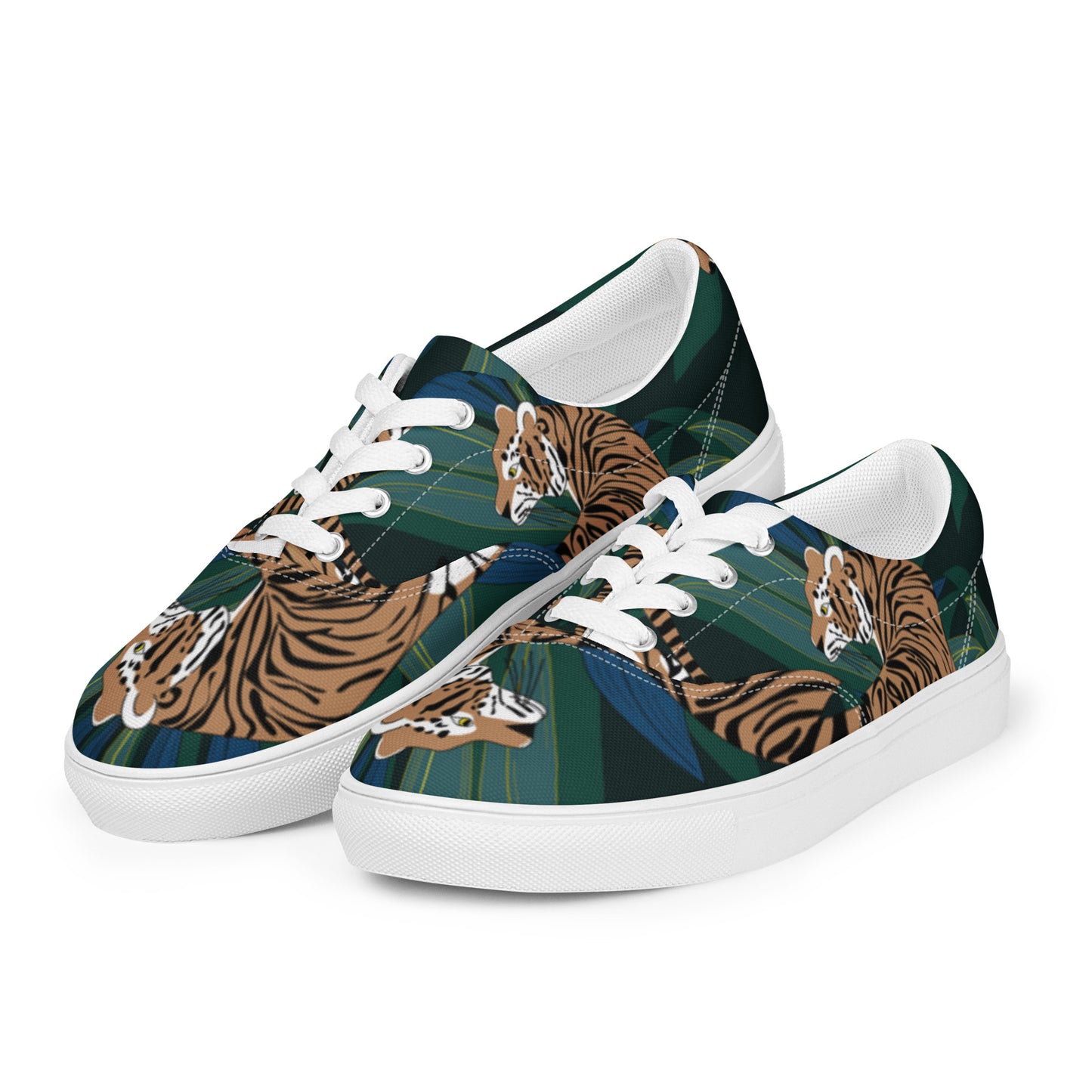 Women’s lace-up canvas shoes