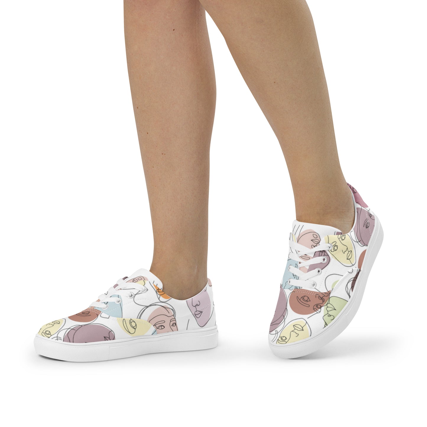 Women’s lace-up canvas shoes