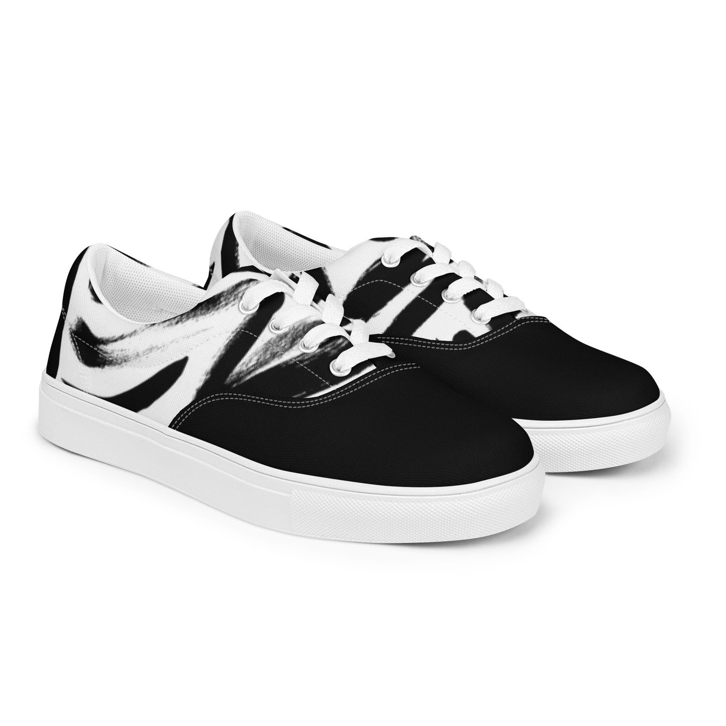 Women’s lace-up canvas shoes