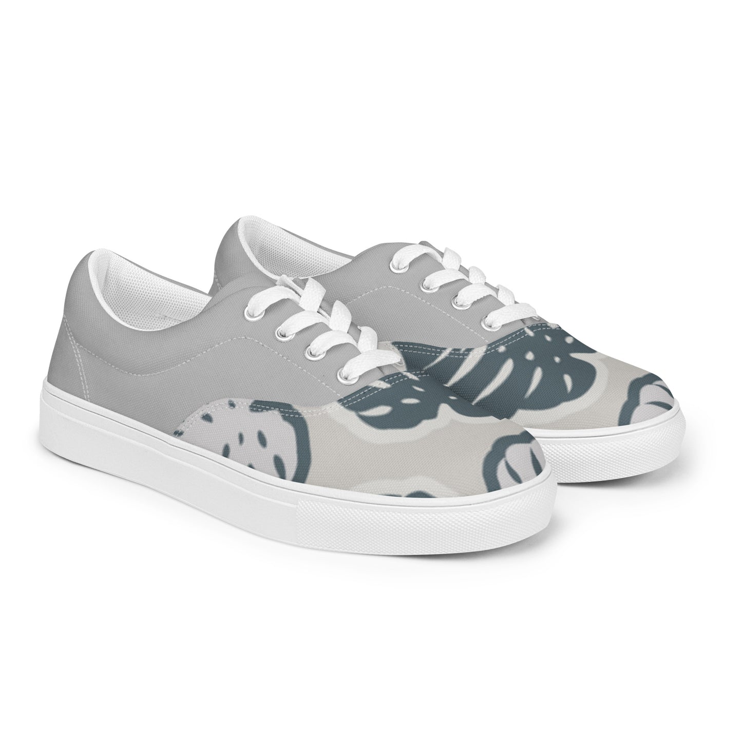 Women’s lace-up canvas shoes