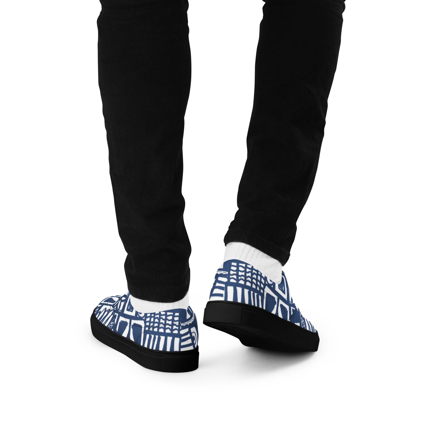 Men’s lace-up canvas shoes