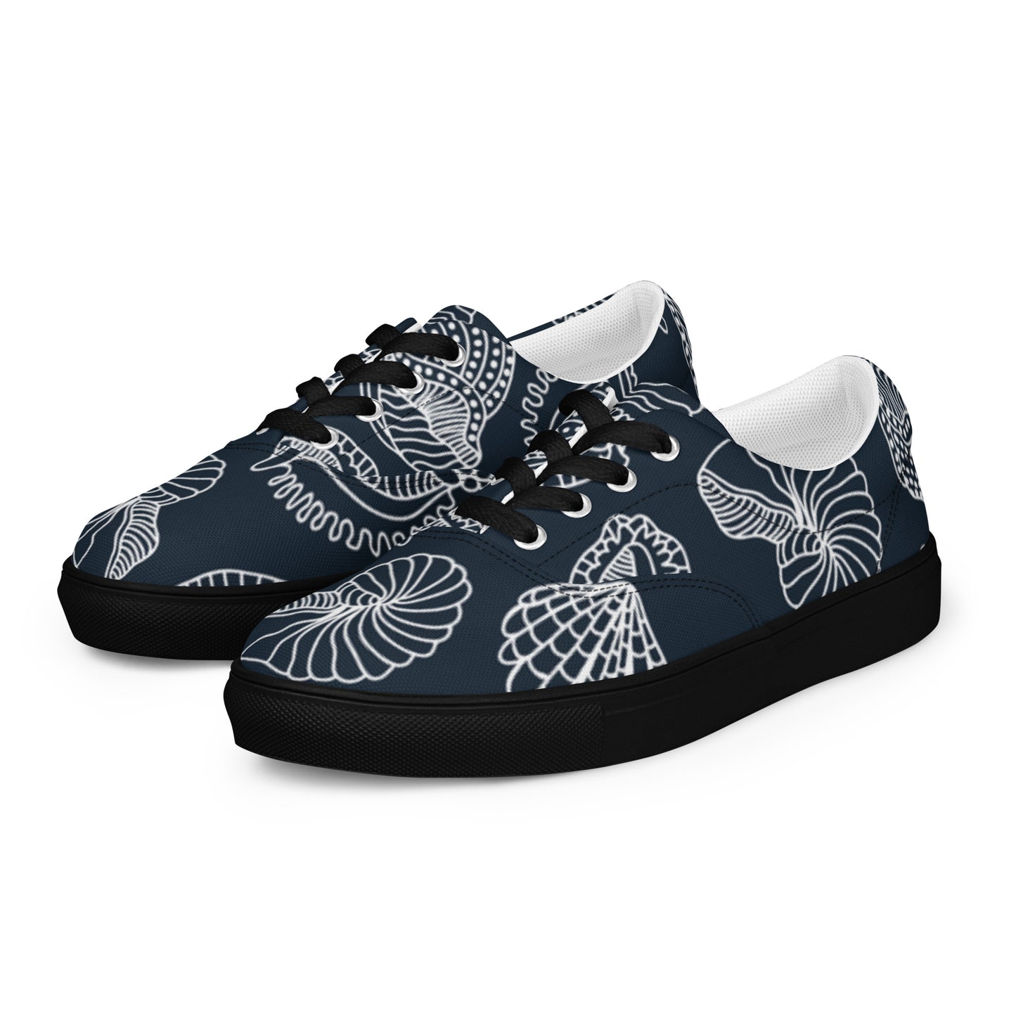 Men’s lace-up canvas shoes