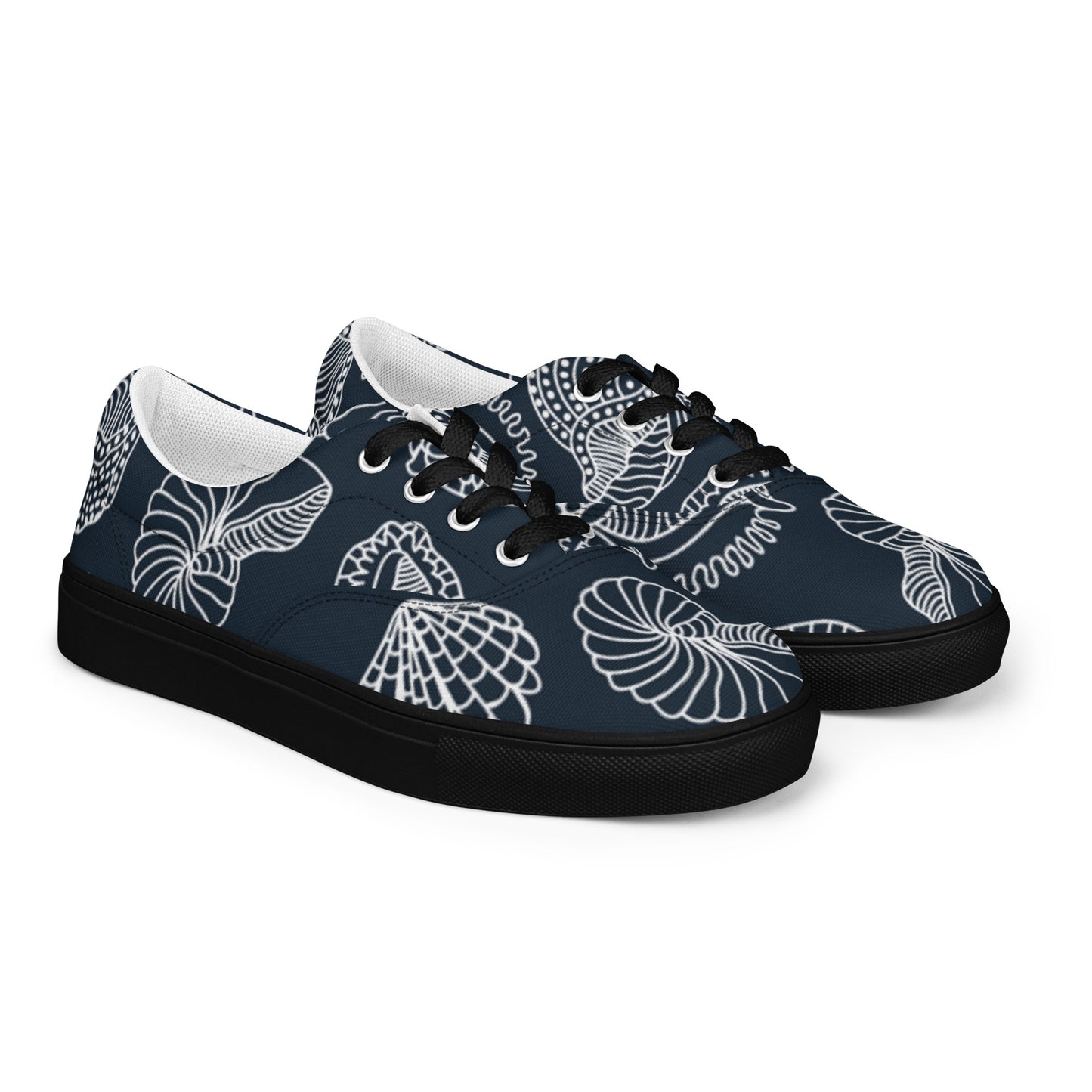Men’s lace-up canvas shoes